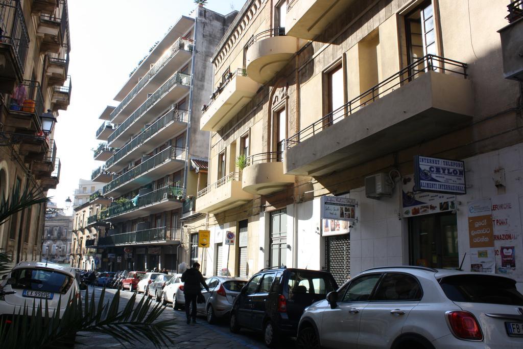 Domus Claudiae Apartment Catania Luaran gambar